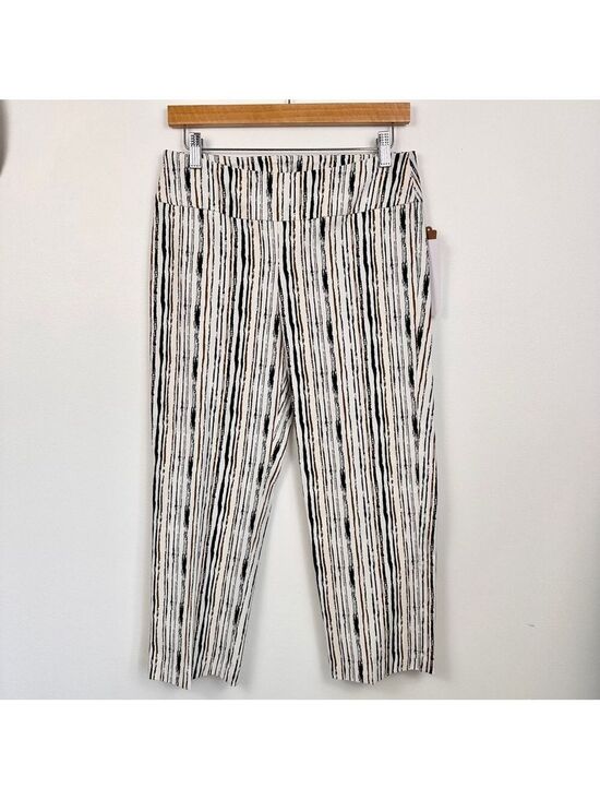 S.C. & CO. Pants - Women's S.C. & CO. Pants Size 8 White Black Striped Capri